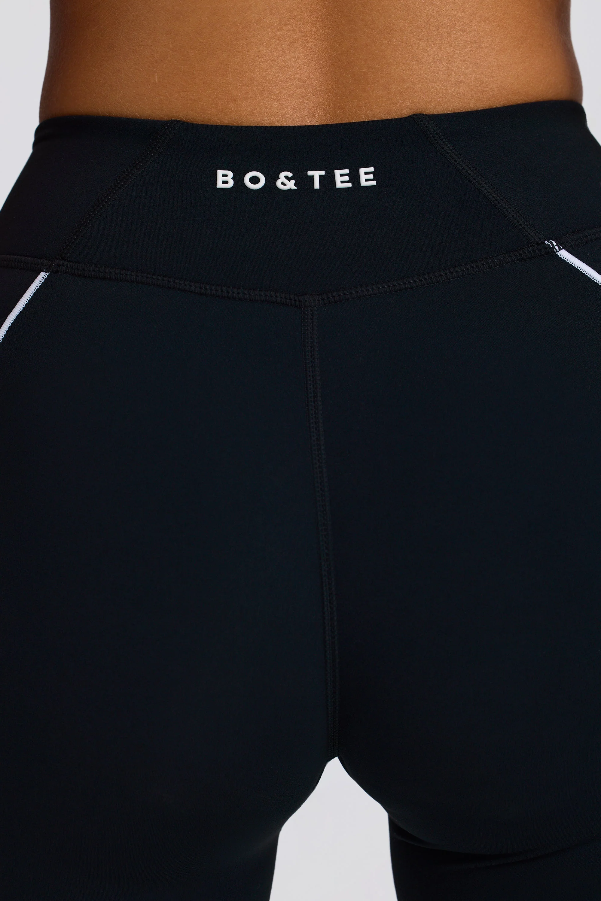 Soft Active Contrast Leggings in Black - Image 4